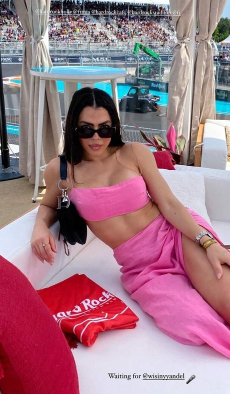 danellaurbaytv star img