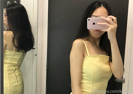 kimbyx model top pic