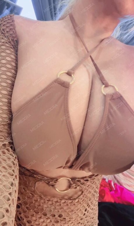 MekSarrah model hd galleries