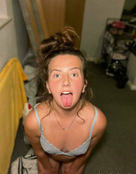 leahshorty pretty pornstar gallery