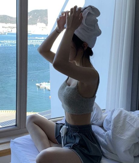 wakemeupnextweek pornstar beautiful photo