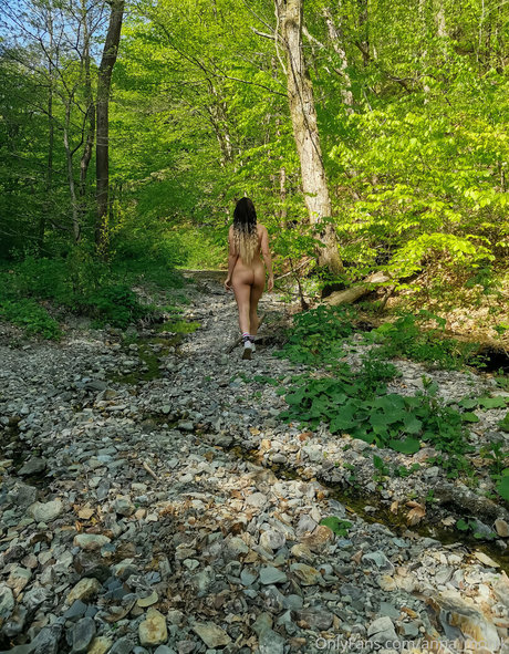 anna monik naked star gallery