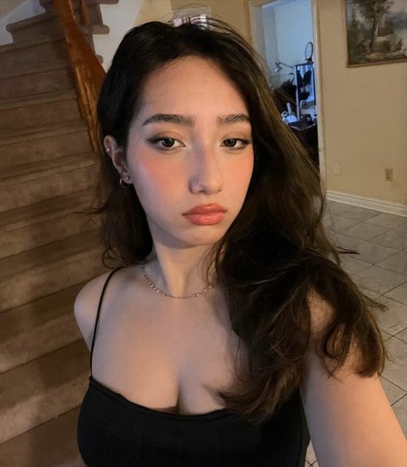Sabrina Pezeshkian thumbnail