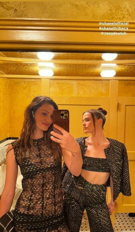 Phoebe Tonkin sexy star img