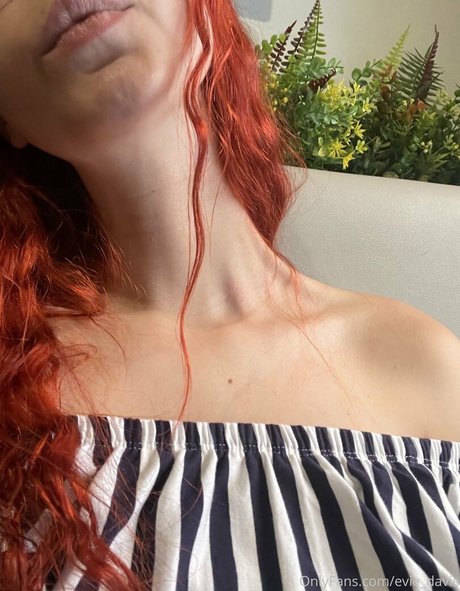 Evie Davis star pretty pictures