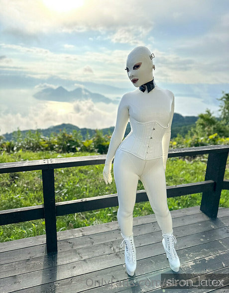 siron latex pornstar adult photos