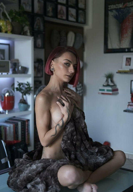 sick mind star nudes photo