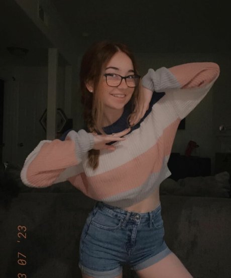 Lyssaurora pornstar high quality img