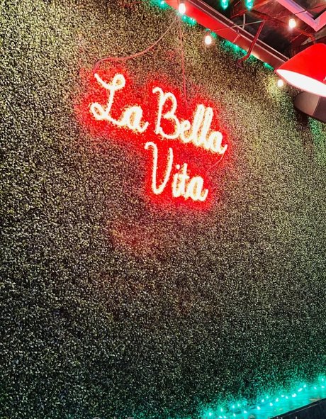 irisinthekitchen model beautiful pics