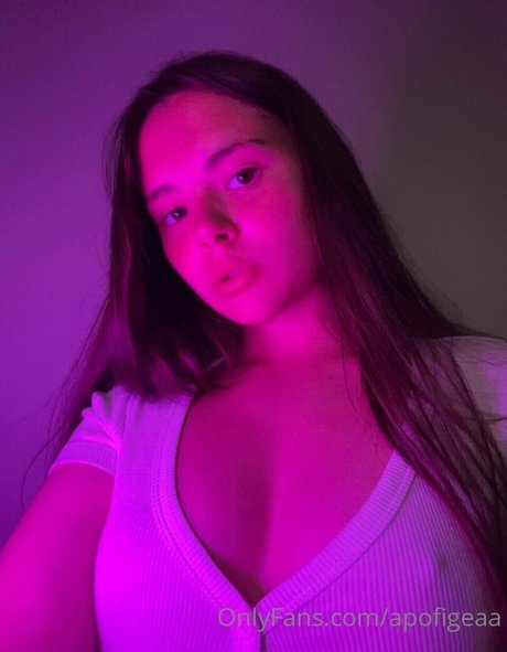 Apofigeaa adult actress image