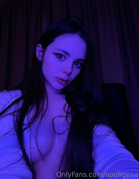 Apofigeaa star naked gallery