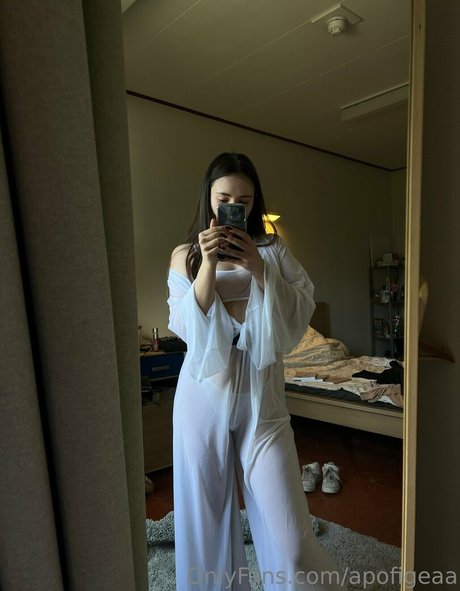 Apofigeaa pornstar nude photos
