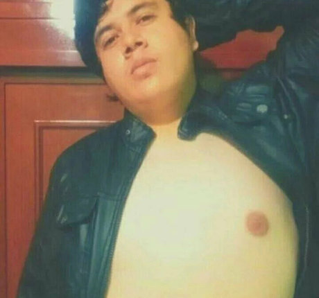 shantal sq naked model image