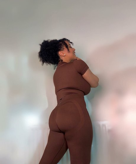 Feelinfree exclusive pornstar pictures