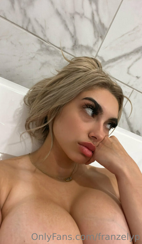 Franzelyp pornstar naked photo