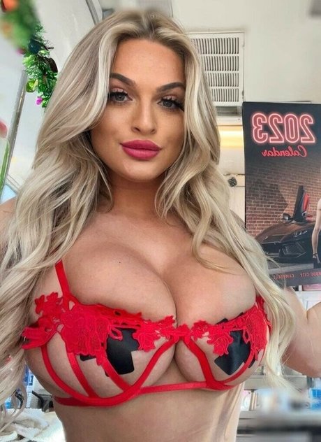 Daisy Delacroix model pornographic pictures