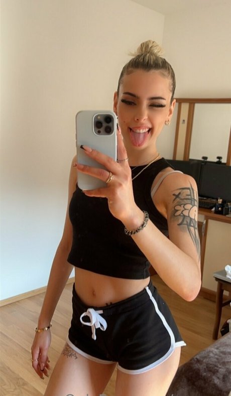 aryasm sexy pornstar pictures