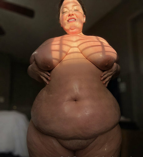 katkummings erotic actress photo