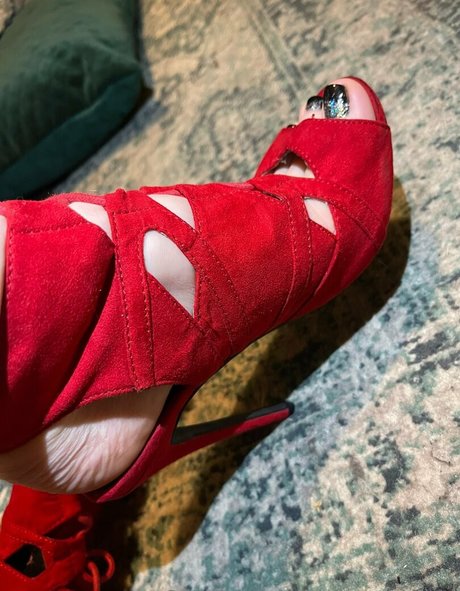 dbzgoth porn actress picture