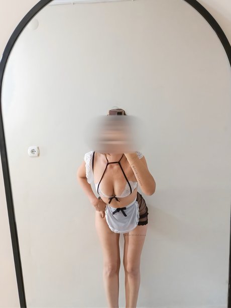 Gavat model nude photo