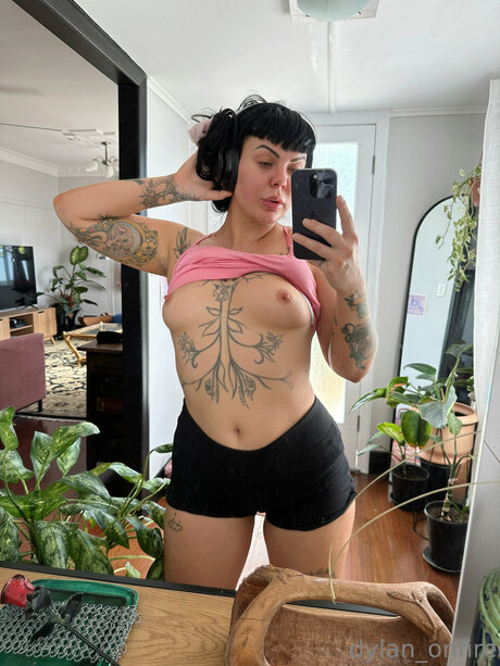 eating onlyfans adult galleries