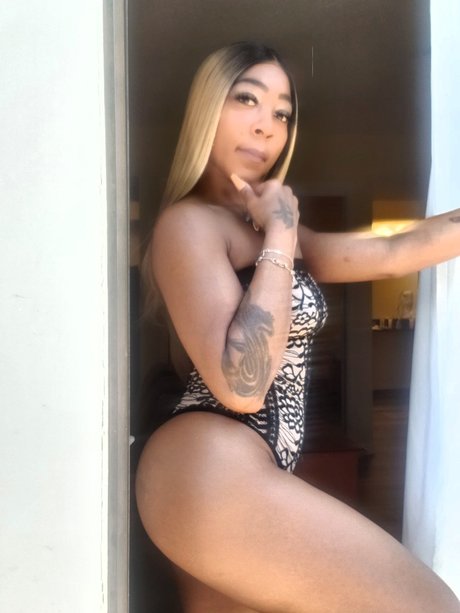 Msreadyx star top pic