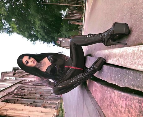 xXxSINA69xXx erotic model img