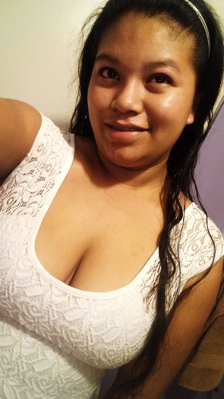 Gpe Luna model exclusive galleries