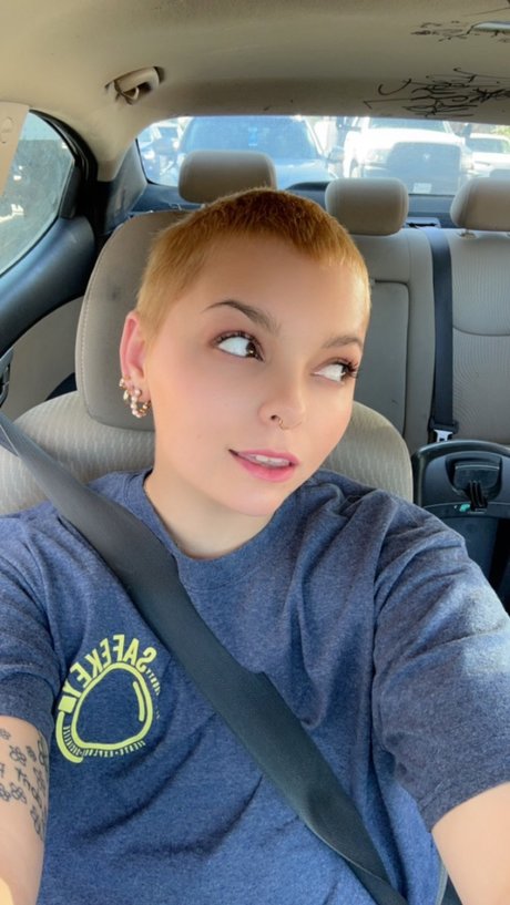 Cyyy Nichole pornstar free photo