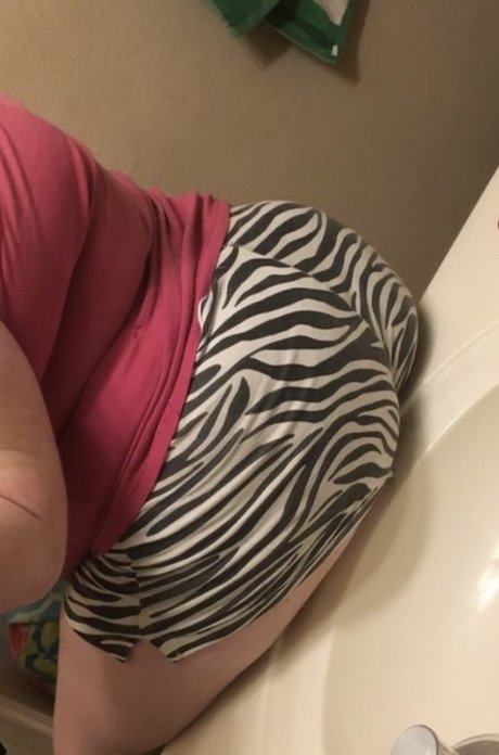 Curvy Big Booty Mama Anne pornstar nice photo