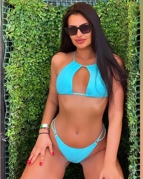 Cristina Adelina VIP nice model image