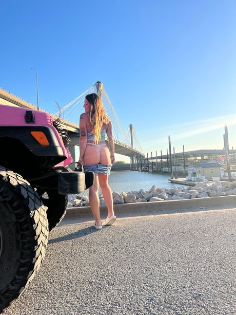 Courtneyyy_ pornstar exclusive pics