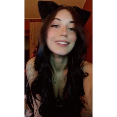Neeko Tina sexy model pictures