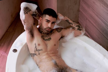 B LT erotic pornstar photo
