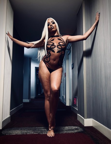 nije durdeen pretty model picture