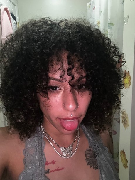 SUPERSTARNY pretty pornstar pic