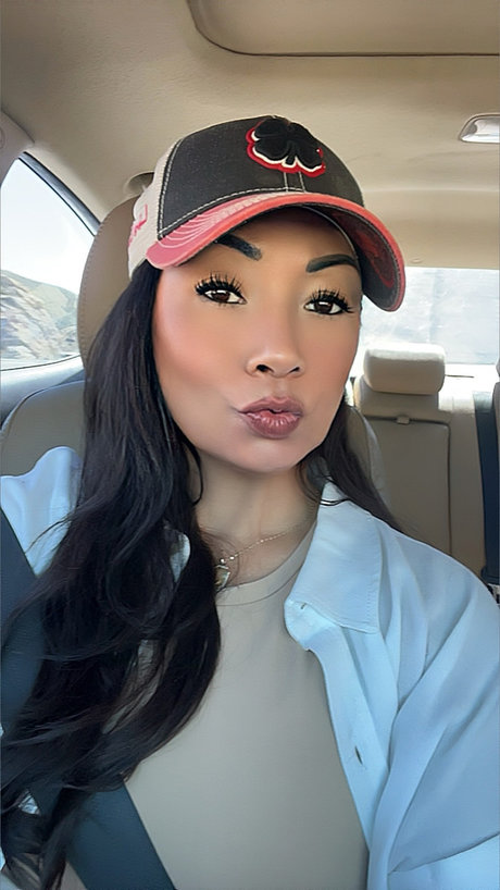 Jo Nanas_ naked pornstar image
