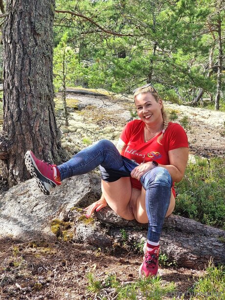 Ninnudez pornstar sexy photos