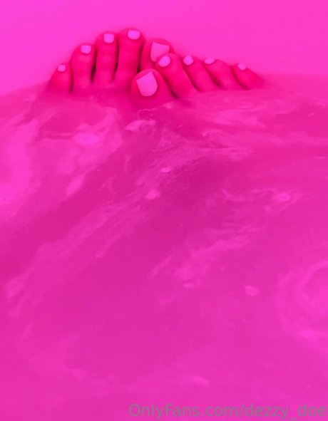 dezzydoefree art actress images