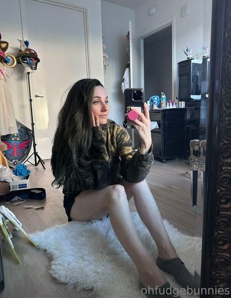 ofudgebunni model hot images