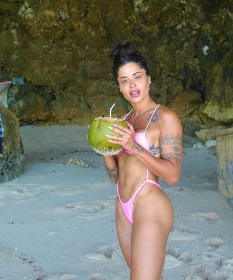 Aline Riscado pornstar naked pics