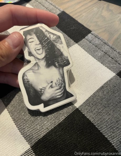 rubyroxanne naked pornstar photo