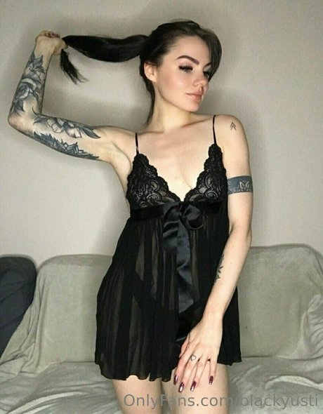 blackyusti pornstar nice pics