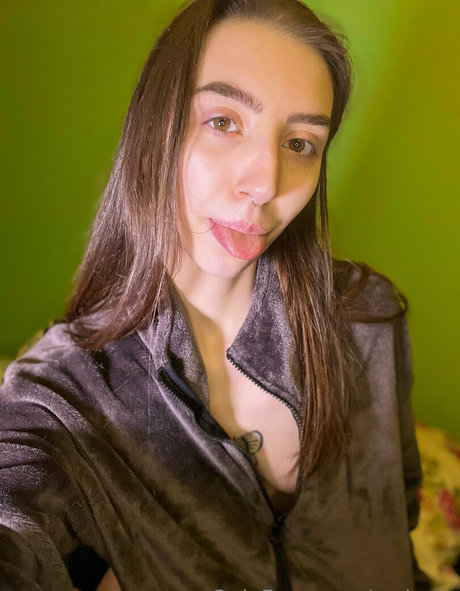 smlgalx pornographic model photo