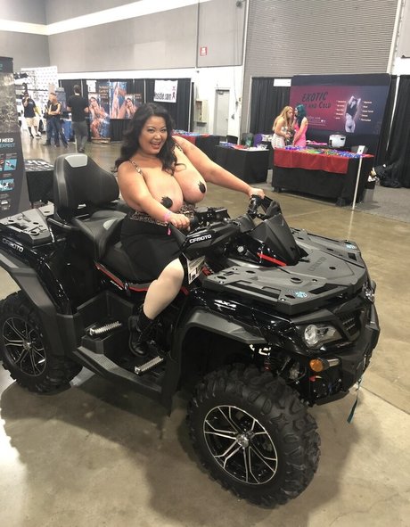 linglingbbw best model pictures