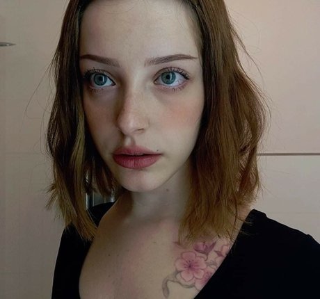 Agnese Innocente top model photo