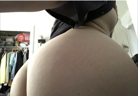 Ohshirleyboo hot pornstar pic