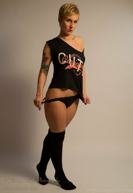 famez de pornstar nude photo