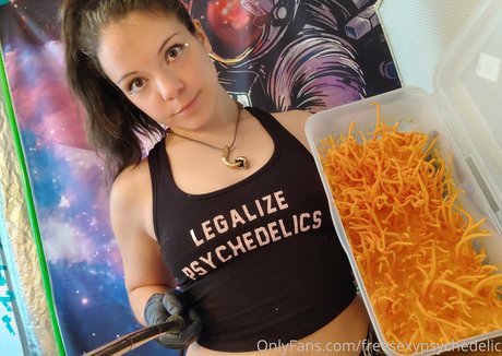 freesexypsychedelic hot model pictures