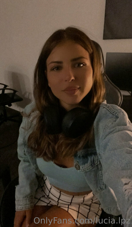 lucia lpz model naked gallery